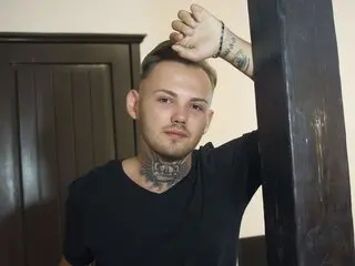 AaronBlack video webcam livejasmine