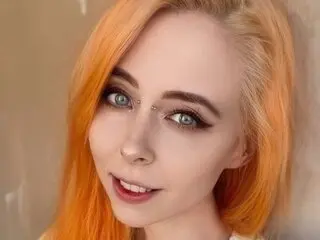 AileyBennett live anal toy