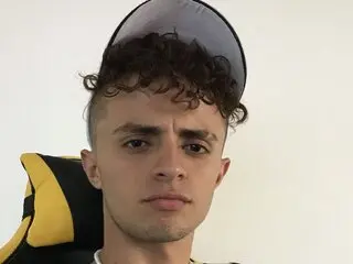 ArchieAndrew video hd fuck