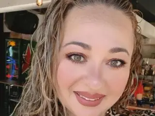 DannaHan toy webcam live