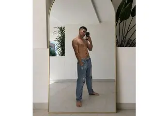 EithanGomez toy ass jasminlive