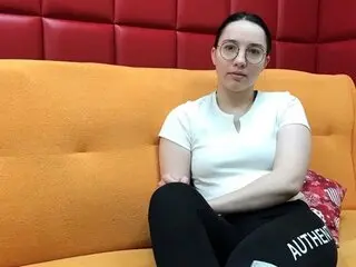 EmilyPines pics cam show