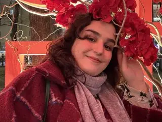 EmilySmils online livejasmine livejasmin