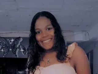 GeinydAngulo show xxx ass