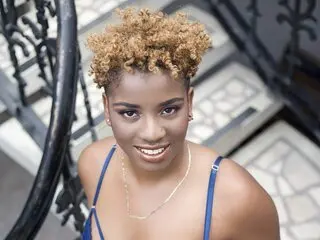 KENIAJONES show jasmin shows