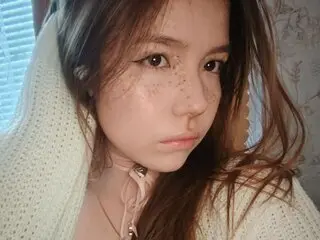 LouannMuench cam nude cam