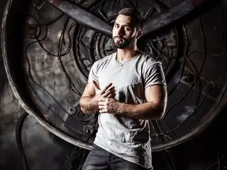 Mach0Man4You photos pictures free