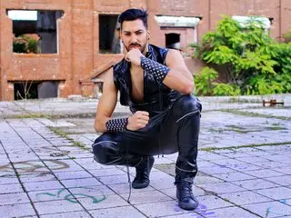 MasterStefano shows ass toy
