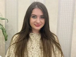 MillyKizz webcam shows porn
