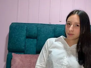SarahRuzzo livejasmine shows jasmine