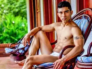 YusevEvanz cam shows online